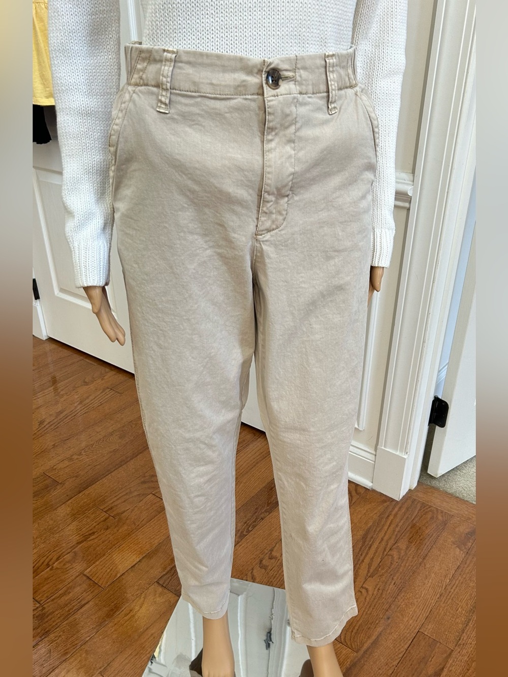 Old Navy Classic Straight Chino Pants — Beige